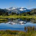 Serene Mountain Reflection in Tranquil Lake: Nature's Beauty and Scenic Landscape